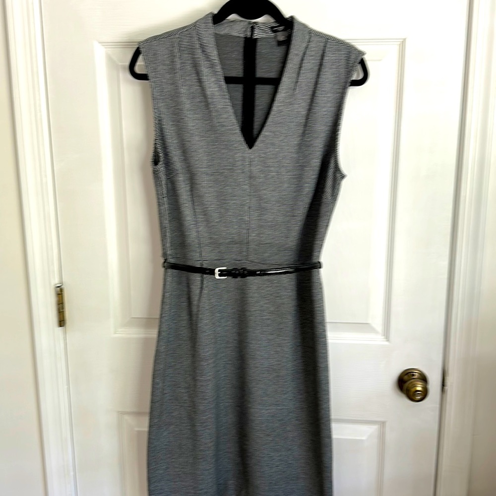 Ann Taylor women’s size 10 polyester belted  dress